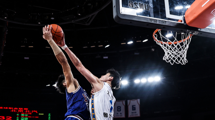 意天空：迪乌夫在国米逐渐展现影响力，或成邓弗里斯合适替补（意天空：迪乌夫在国米愈发抢眼，有望成为邓弗里斯理想替补）