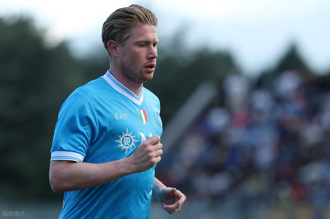 科曼：德利赫特在曼联的表现打动了我，他证明了自己配得上荷兰队征召（科曼：德利赫特曼联表现令我折服，已证明配得上荷兰队征召）