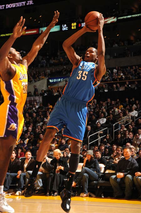 快手布局体育直播市场，瞄准CBA网络直播版权（快手加码体育直播赛道，剑指CBA网络版权）