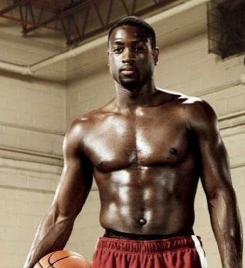 湖人内讧实锤！拉拉维亚直指内部脱节，雷迪克暗讽某人，难怪连败（湖人更衣室风波坐实：拉拉维亚直言队内脱节，雷迪克含沙射影，连败有因）