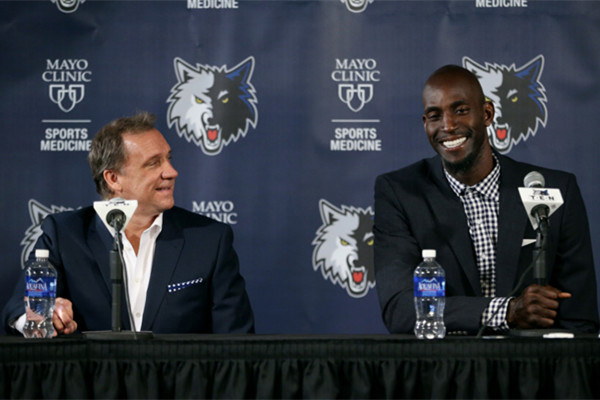 国脚连续两场关键进球（国脚两战连斩关键球）