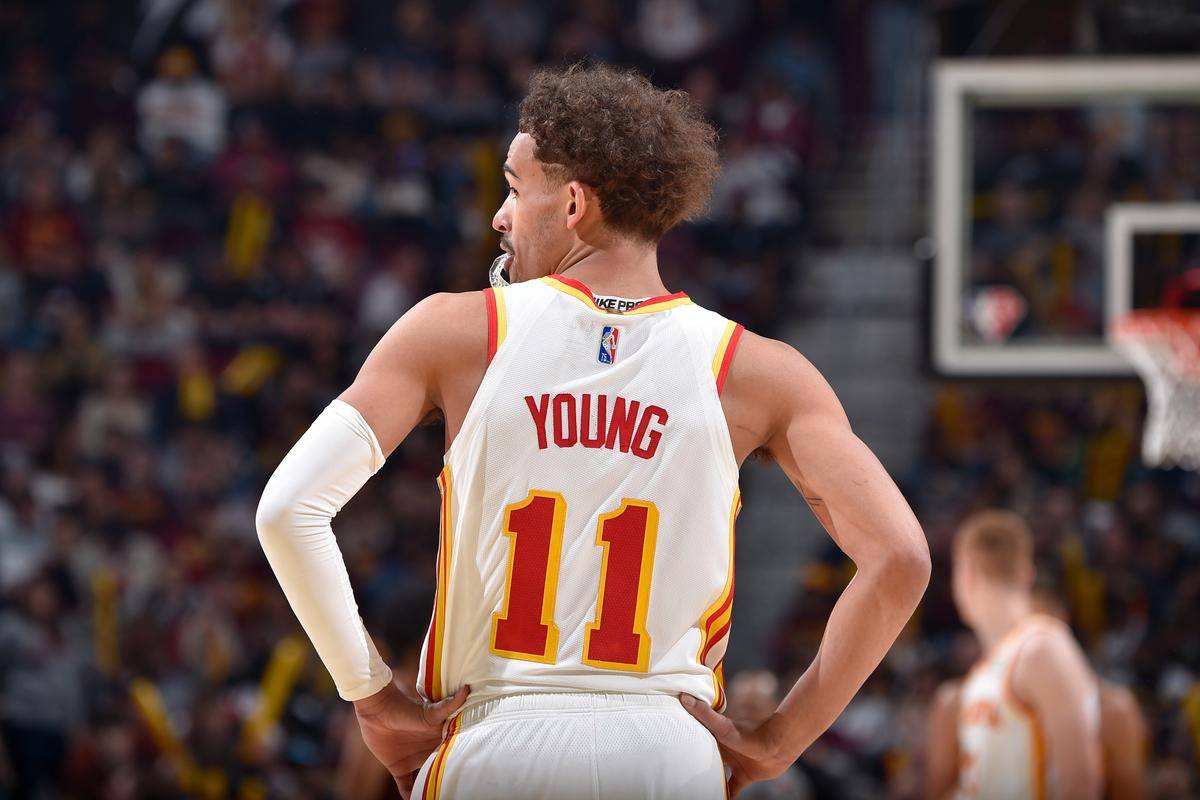 篮球勇士球星连续三场助攻上双（勇士球星三场连送两位数助攻）