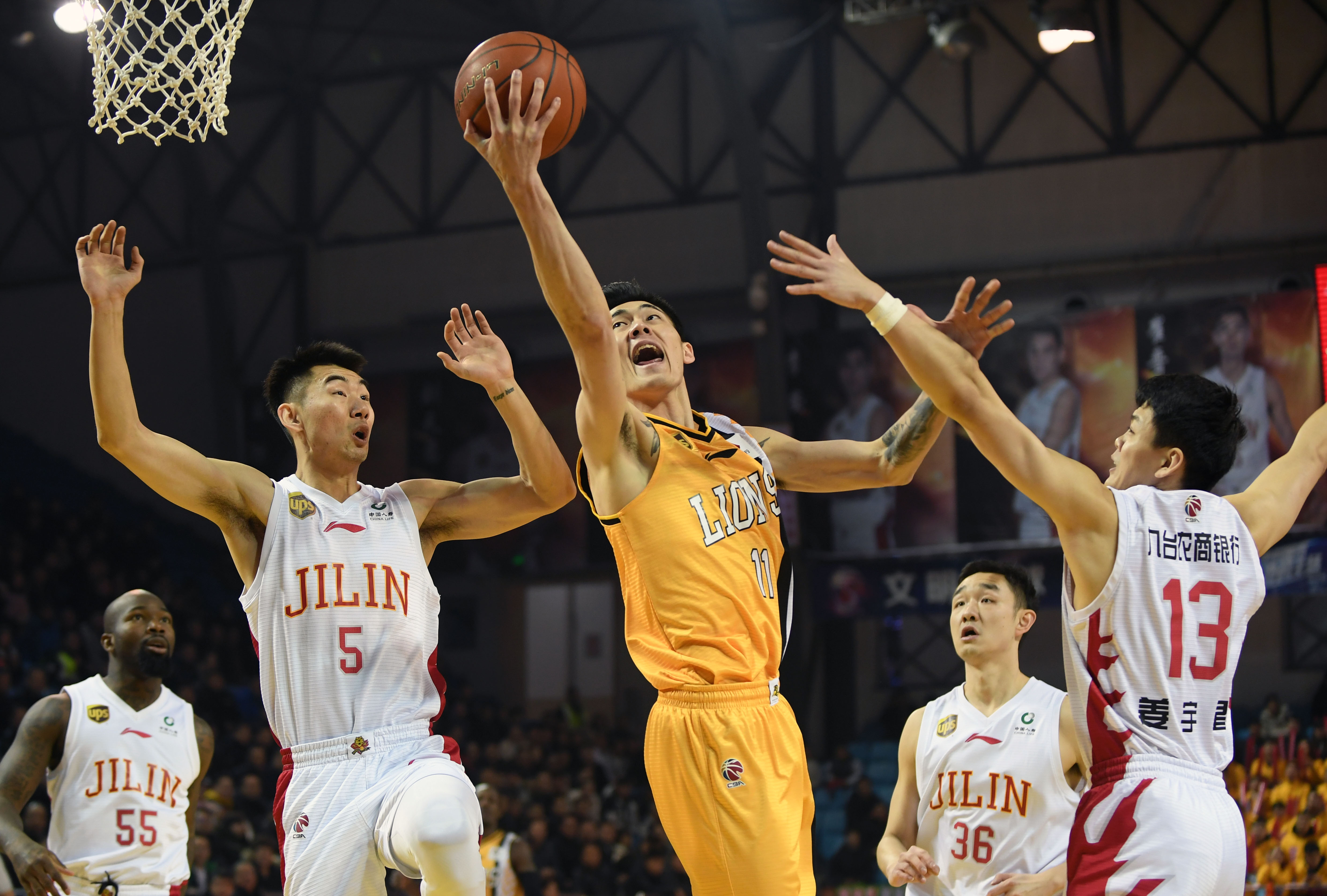 丁俊晖再次大战奥沙利文，追平比分状态火爆（丁俊晖再战奥沙利文，强势扳平比分状态爆棚）