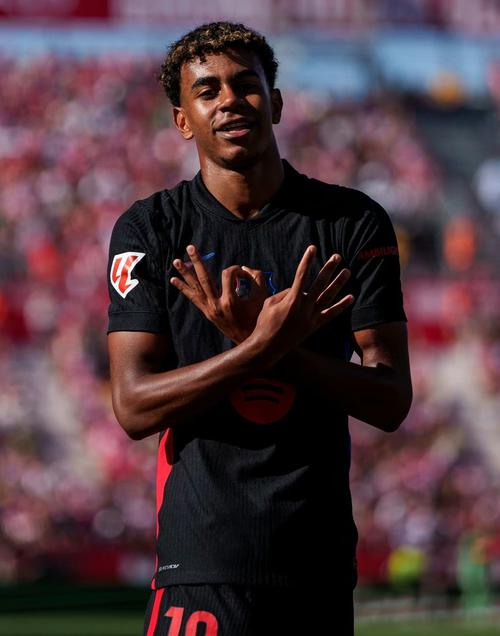 英超代表：U15的最佳球员到了U19不一定是最佳，教练要基于未来做决定（英超官员：U15最佳未必U19仍领先，教练选人应着眼未来）