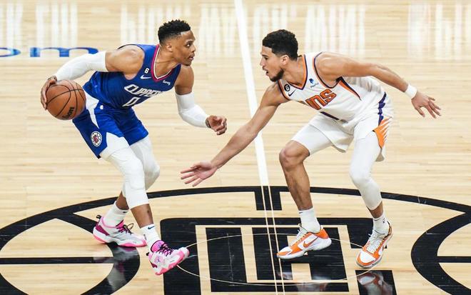 足球国足伤病名单更新，两人基本无缘（国足伤情更新：两将基本无缘出战）