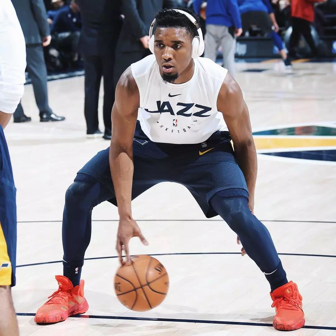 科林斯：我对保罗只有爱和尊重，但他不在这后确实安静了很多（科林斯：对保罗满怀敬意与爱，不过他离开后这里确实清静多了）